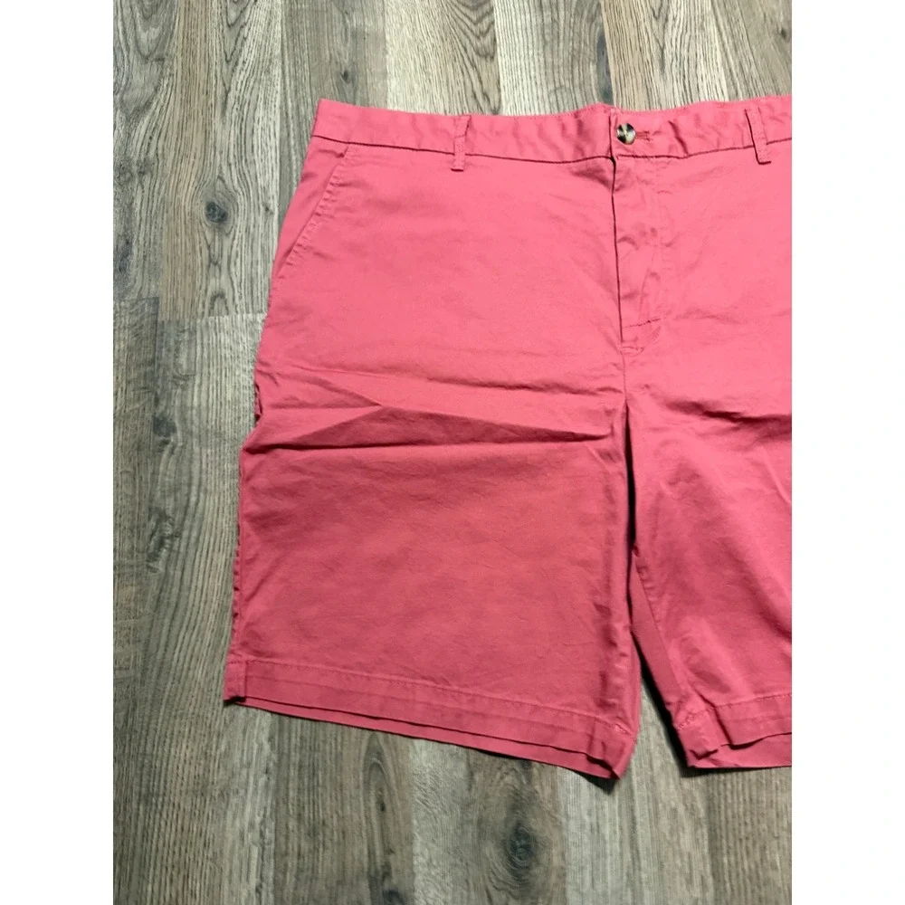 IZOD Shorts Mens Size 40 Red Shorts Chino Flat Front Saltwater Stretch